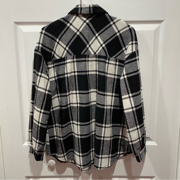 SHEIN Women’s Plaid Flannel Button Wool Mix Shirt - black & white, size S / US 4 - Picture 4 of 7